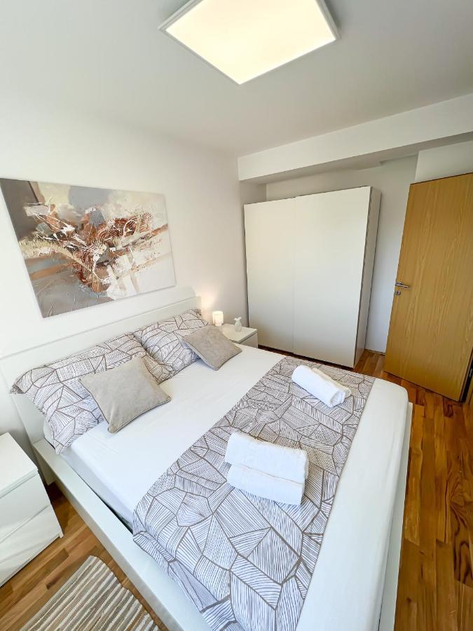 Holiday Star Apartment トロギール エクステリア 写真